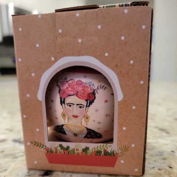 Frida Kahlo Ceramic Christmas Ornament NEW - Picture 2 of 5